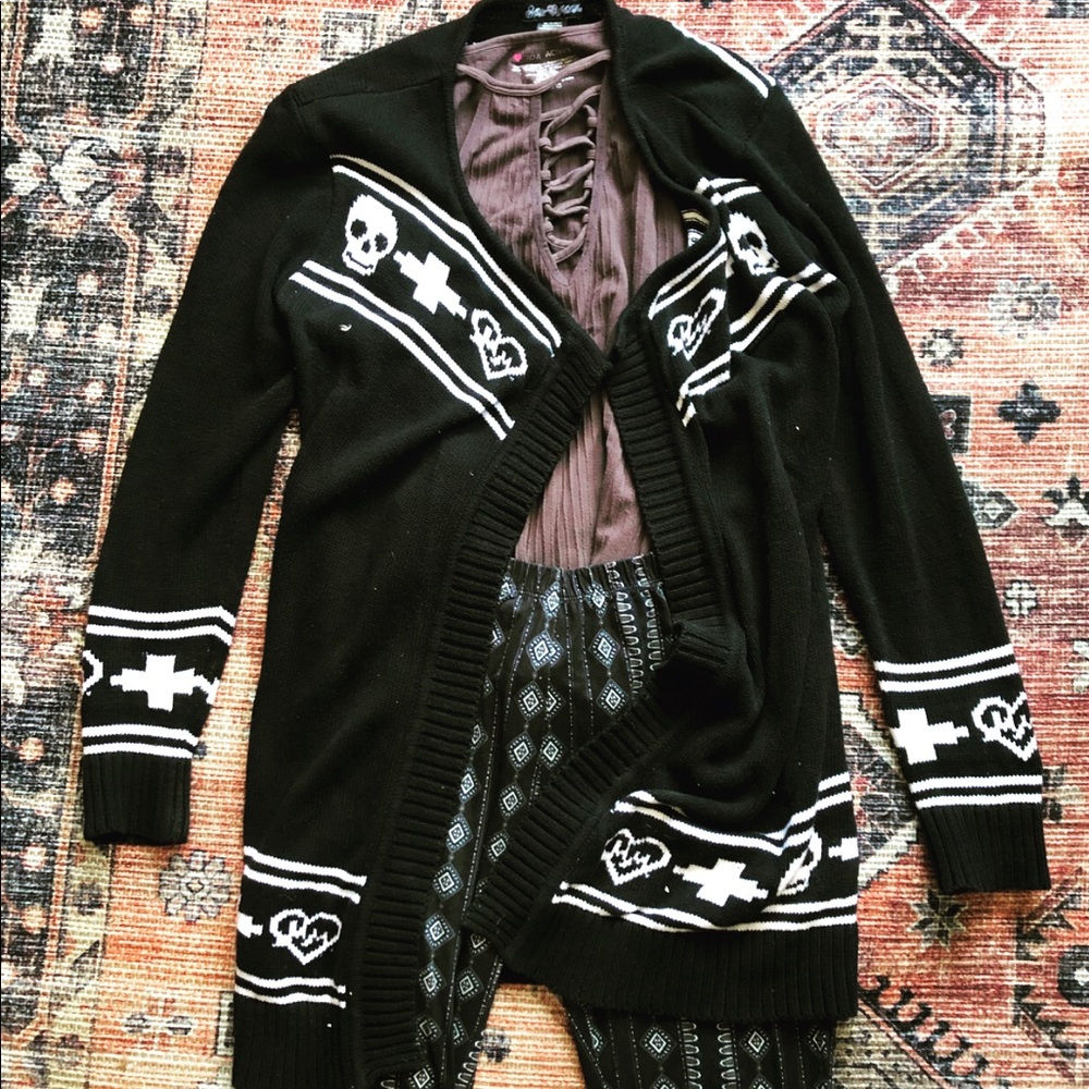 Long skull cardigan by metal mulisha